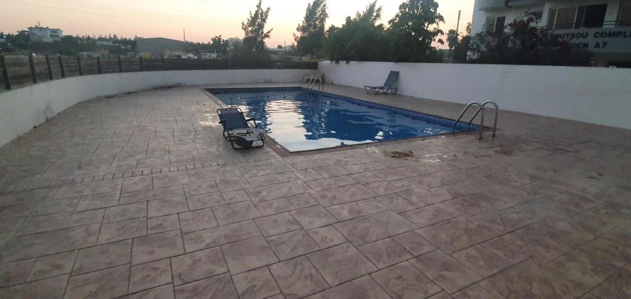 Vasilas Holiday Apartment #1 Larnaca Exterior photo