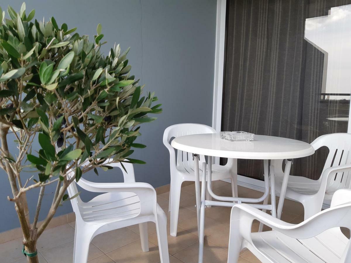 Vasilas Holiday Apartment #1 Larnaca Exterior photo